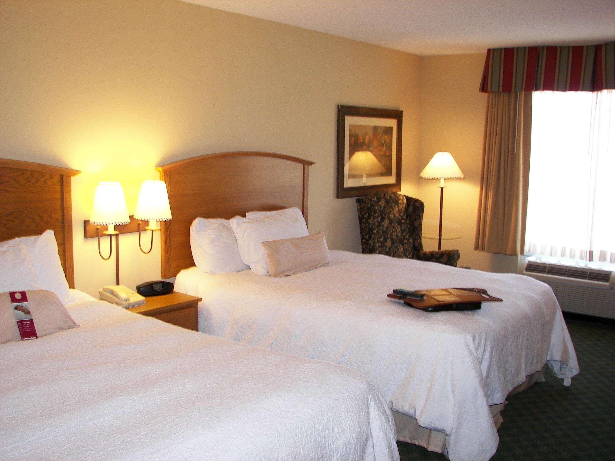 Hampton Inn Гънтърсвил Екстериор снимка