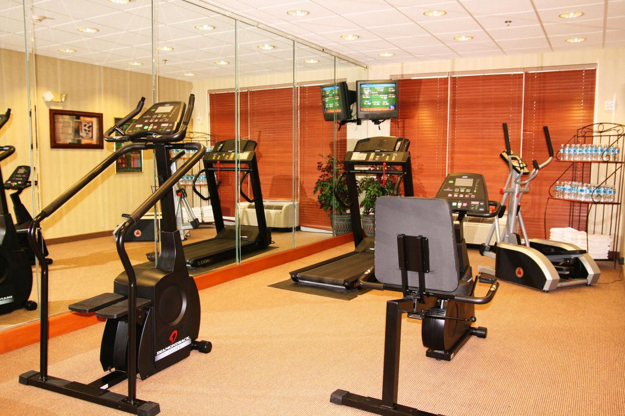 Hampton Inn Гънтърсвил Екстериор снимка